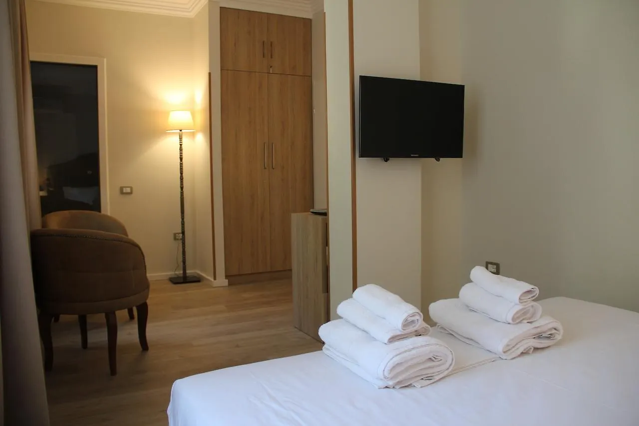 Hotel Hermes Tirana 4*,  Albânia
