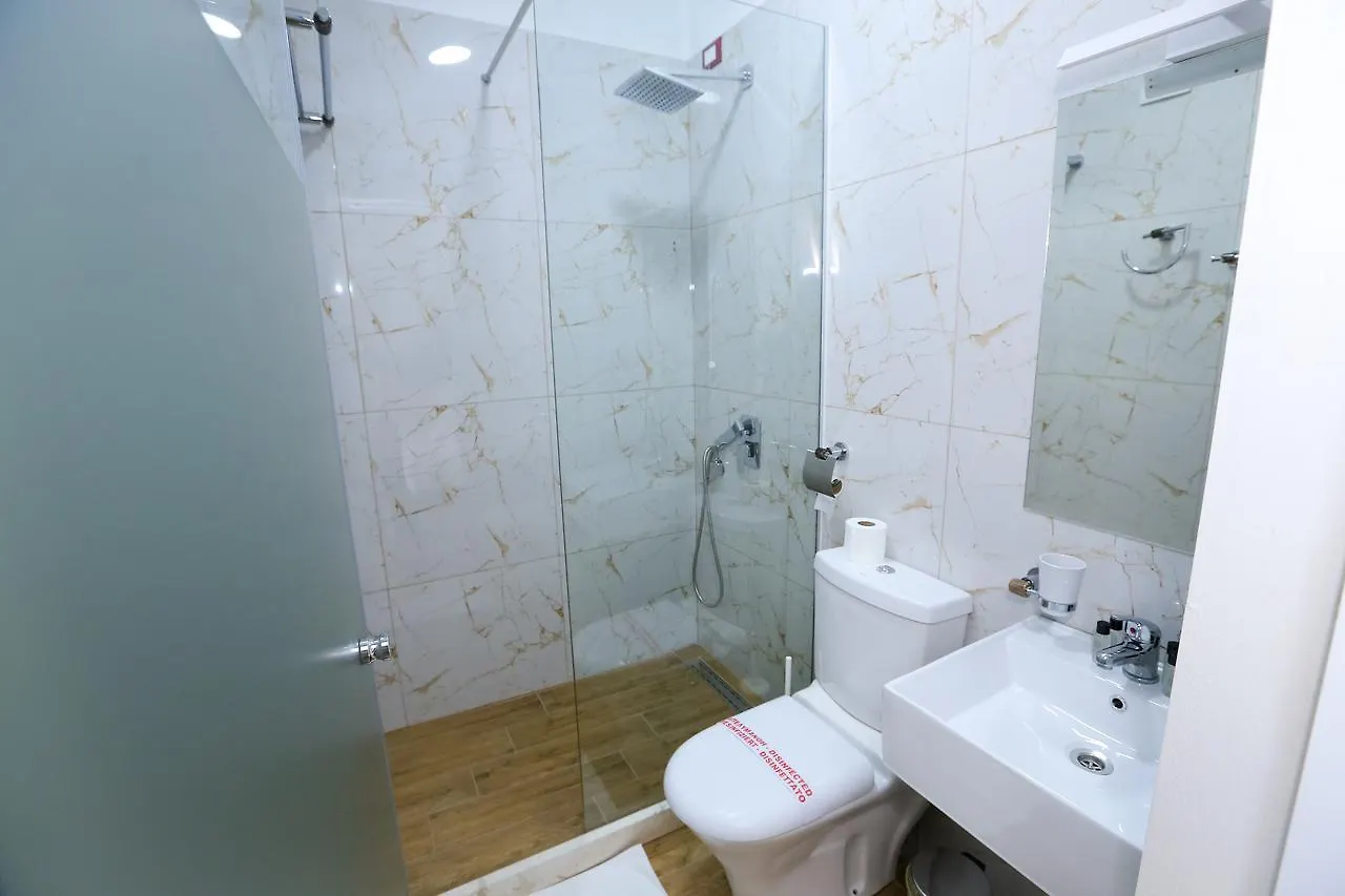 Hotel Hermes Tirana 4*,