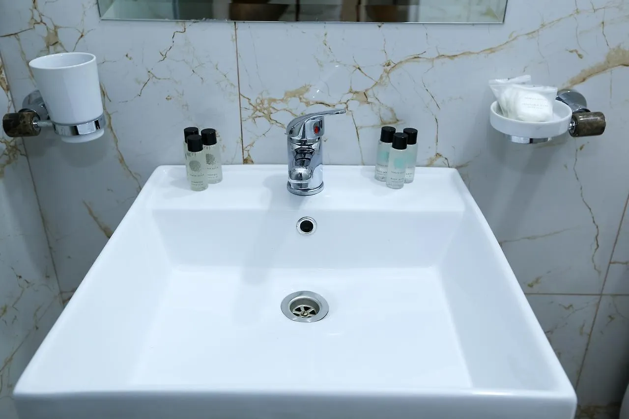 ****  Hotel Hermes Tirana Albânia